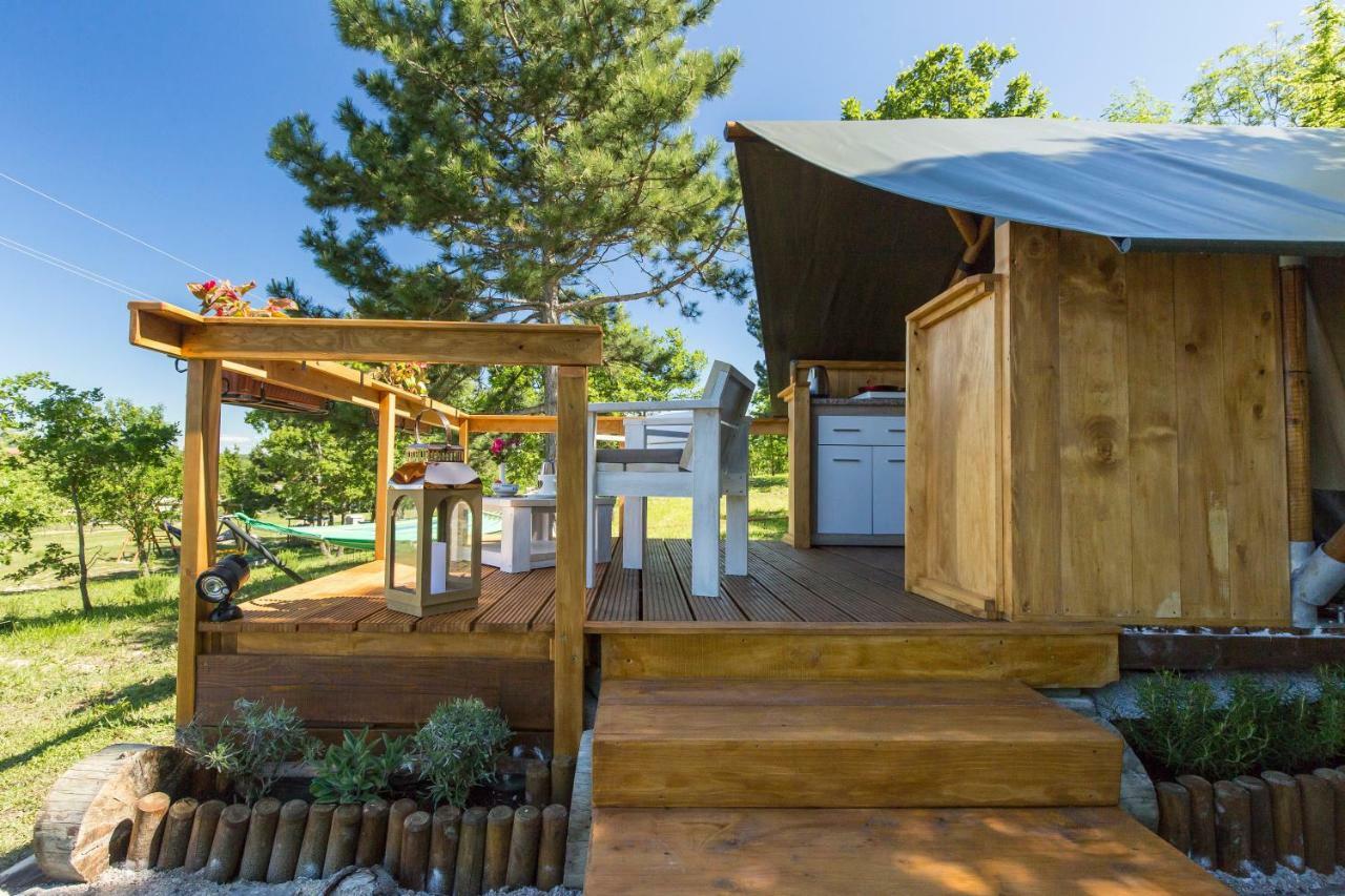 Kamp Romantik - Glamping Лабин Екстер'єр фото